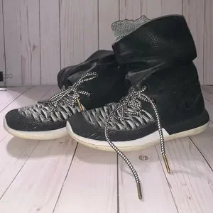 Nike Shoes Womens Nike Roshe Two Hi Flyknit Sneakerboot Poshmark